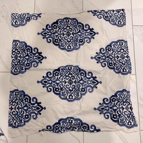 Pottery Barn Bedding 2 Euro Pottery Barn Pillow Shams In Navy And